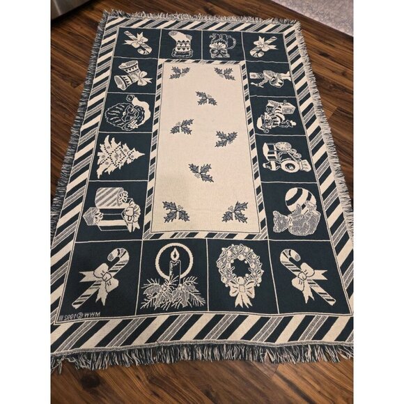 Vtg Christmas Woven Tapestry Throw Blanket With Fringes Reversible 47x71 - Picture 6 of 10